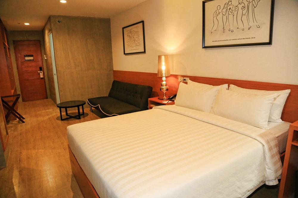 Big Hotel Cebu Esterno foto