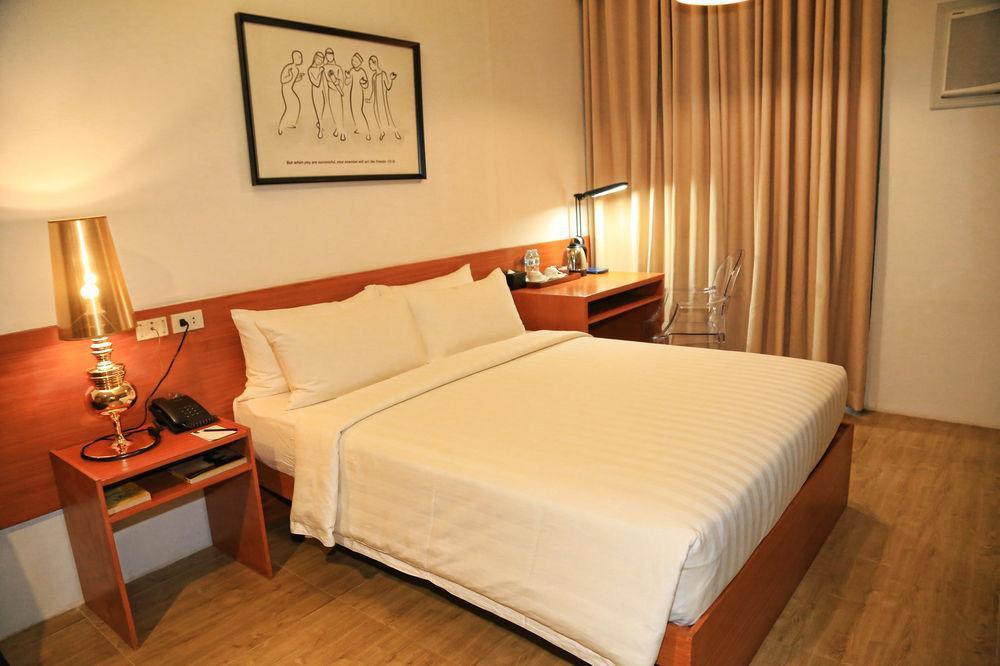 Big Hotel Cebu Esterno foto