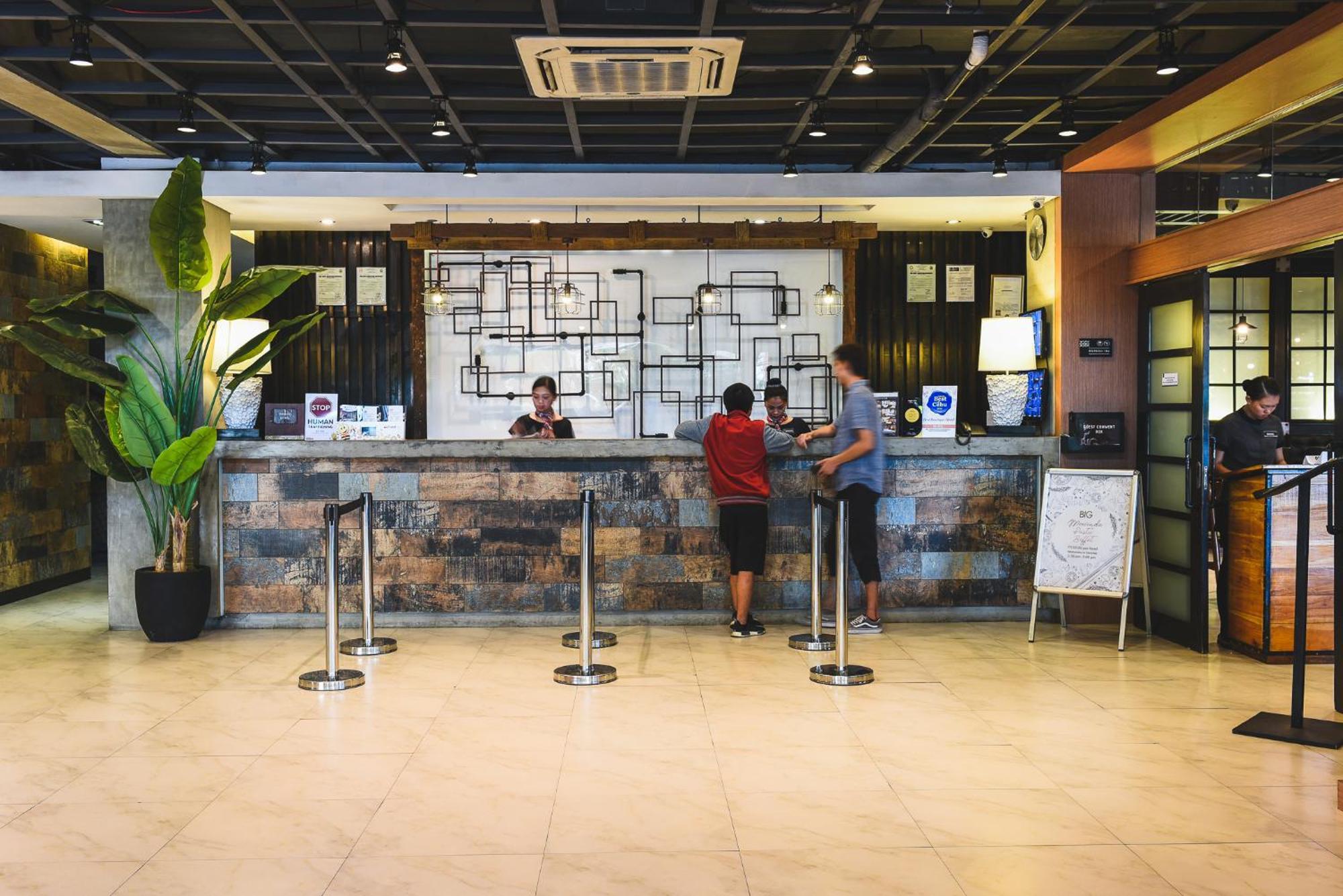Big Hotel Cebu Esterno foto